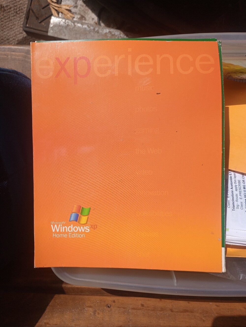 Microsoft Windows XP Home Edition - Orange